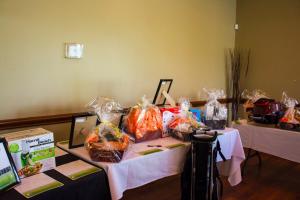 prizes-for-the-silent-auction 14833641511 o